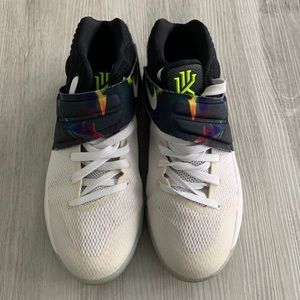 Nike Kyrie sneakers size 5y